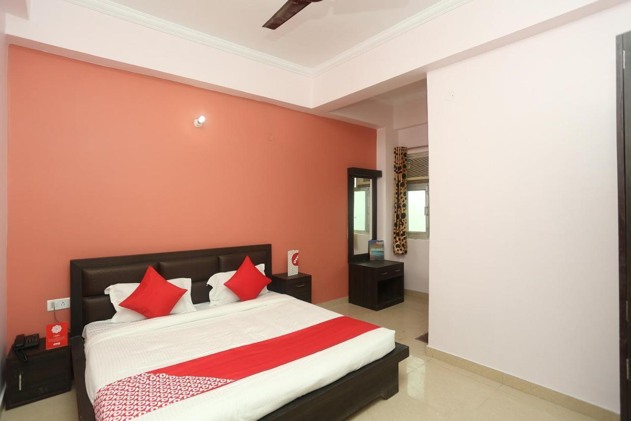 Oyo Flagship 17204 Vrindawan Galaxy Hotel Kanpur Ngoại thất bức ảnh