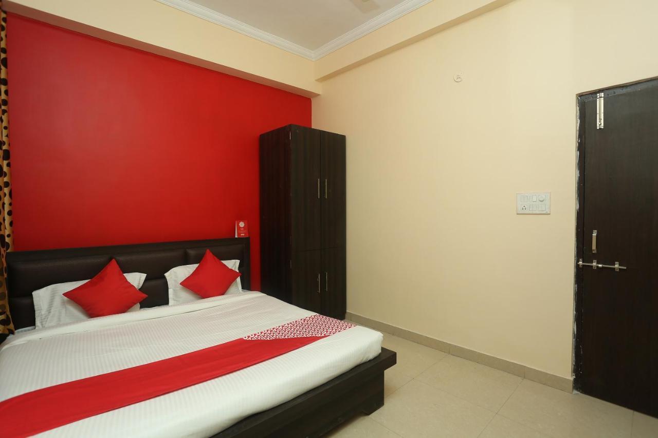 Oyo Flagship 17204 Vrindawan Galaxy Hotel Kanpur Ngoại thất bức ảnh