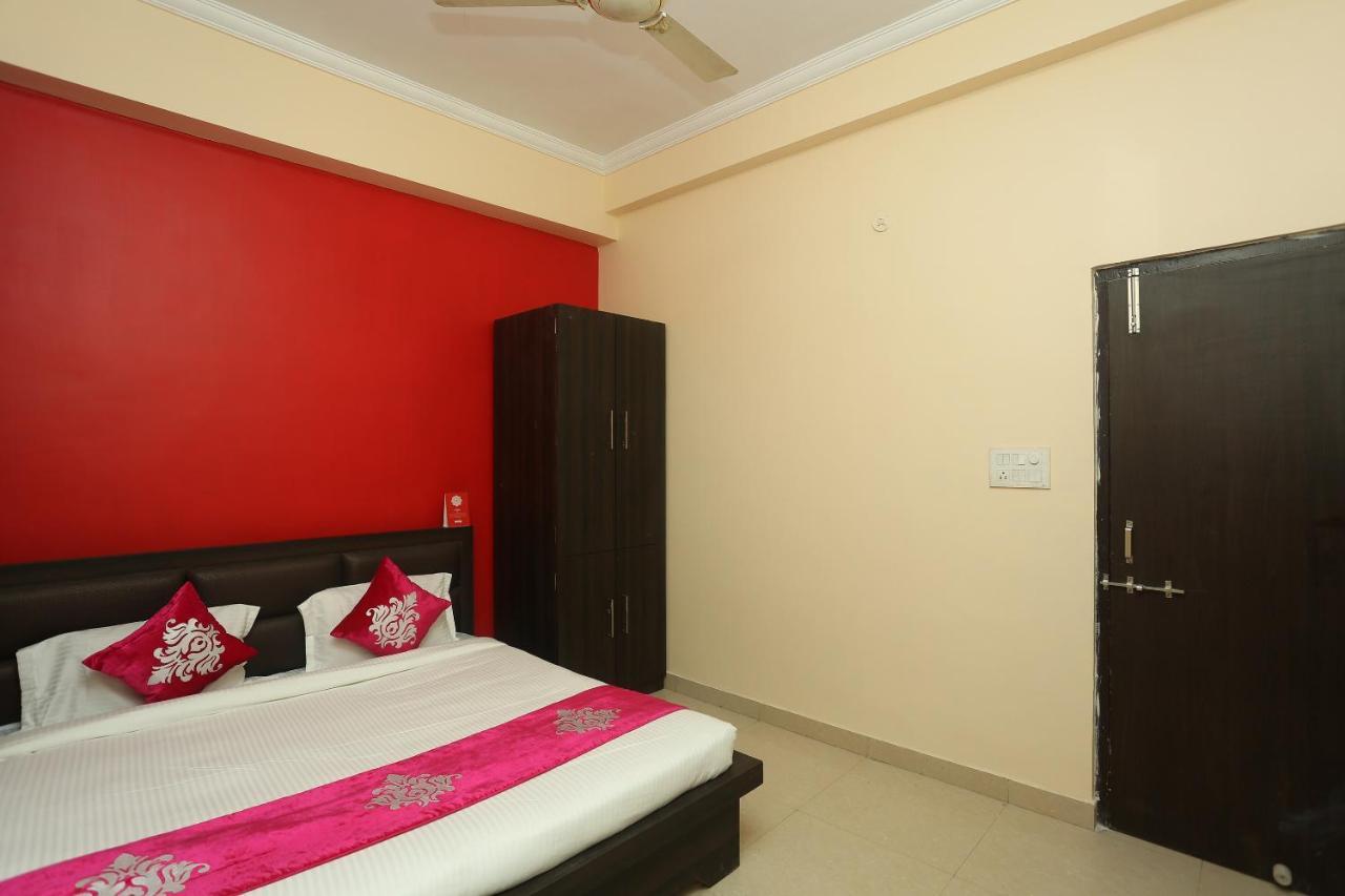 Oyo Flagship 17204 Vrindawan Galaxy Hotel Kanpur Ngoại thất bức ảnh