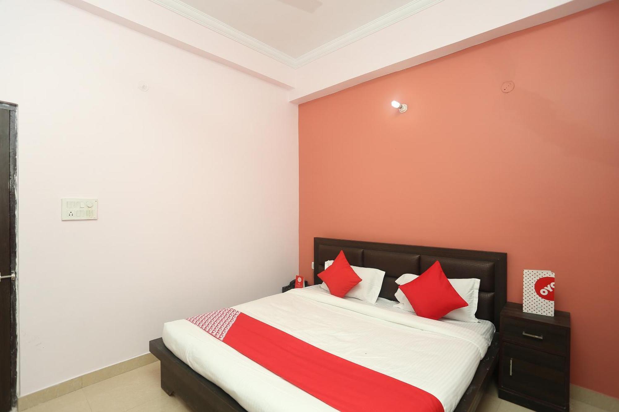 Oyo Flagship 17204 Vrindawan Galaxy Hotel Kanpur Ngoại thất bức ảnh