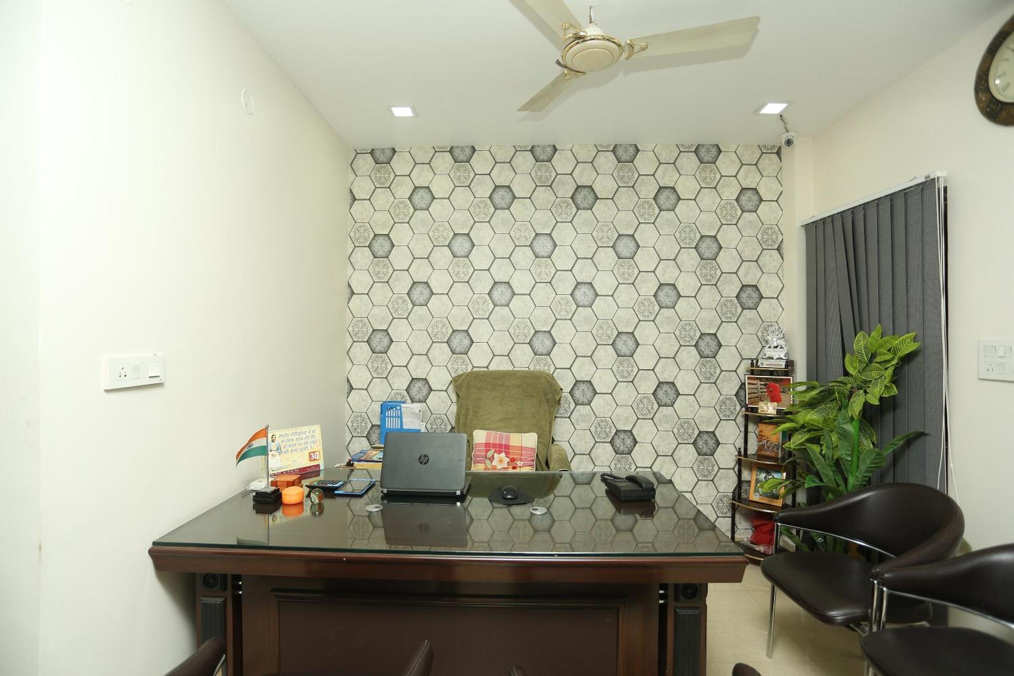 Oyo Flagship 17204 Vrindawan Galaxy Hotel Kanpur Ngoại thất bức ảnh