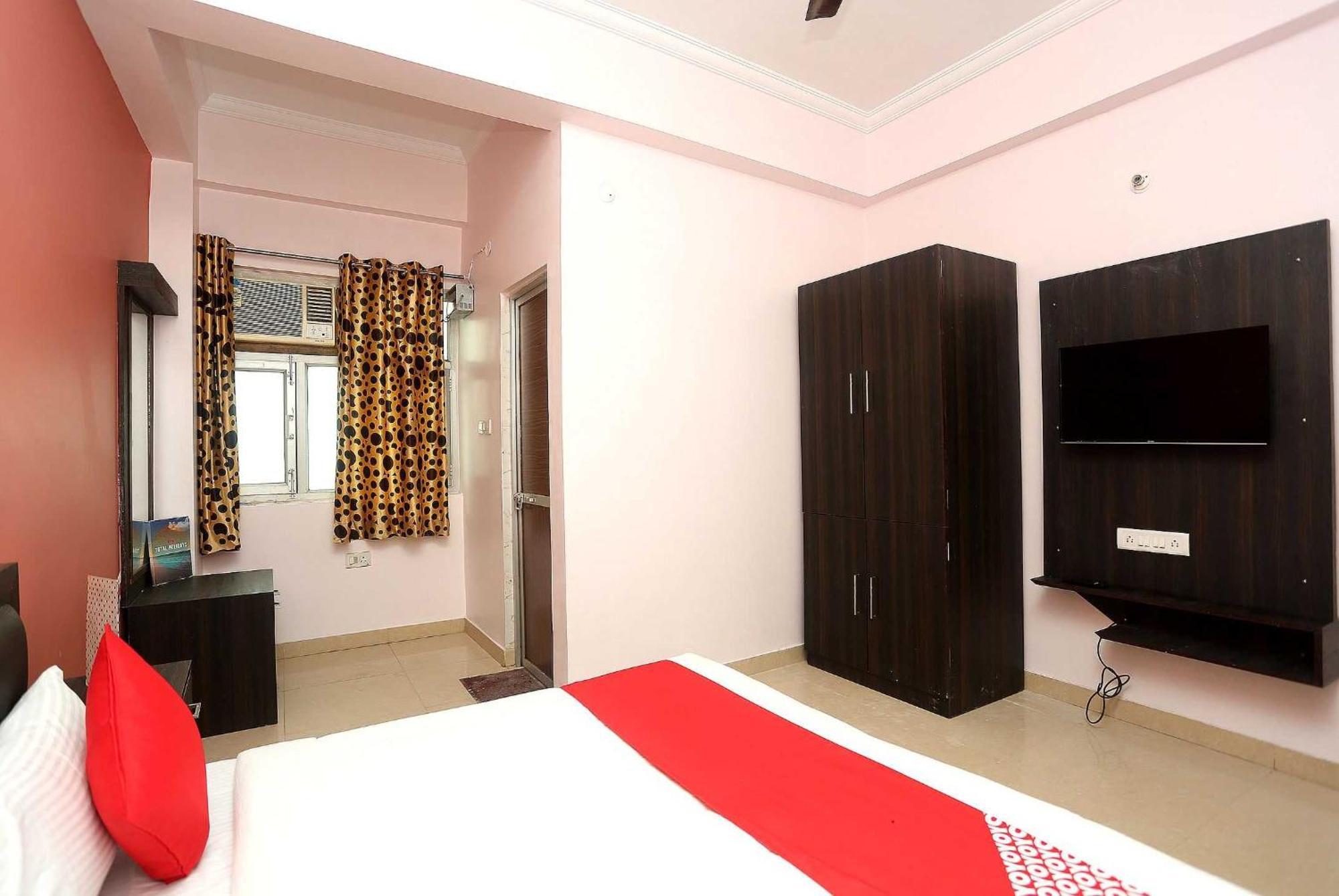 Oyo Flagship 17204 Vrindawan Galaxy Hotel Kanpur Ngoại thất bức ảnh