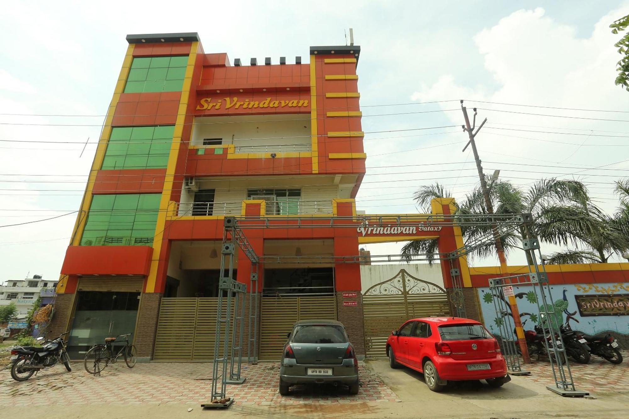 Oyo Flagship 17204 Vrindawan Galaxy Hotel Kanpur Ngoại thất bức ảnh